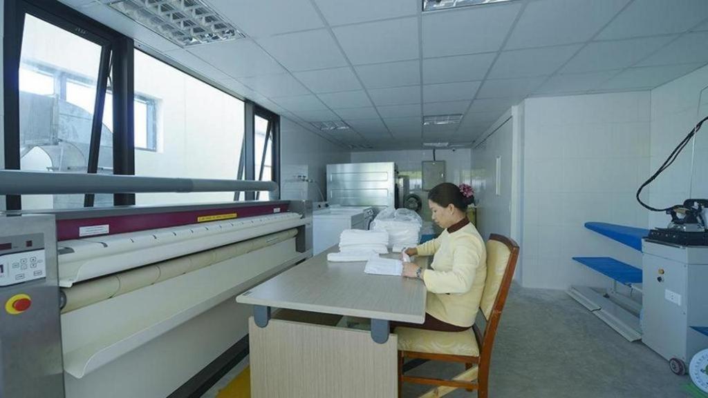 Red River View Hotel Lao Cai Exterior photo
